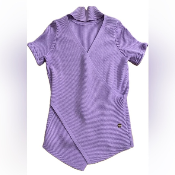 Milly Women’s Knit Short Sleeve Lavender Purple Sweater size medium gently used - Picture 1 of 16